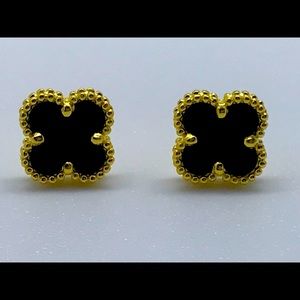 Van Cleef Arpels Sweet Clover Stud Earrings